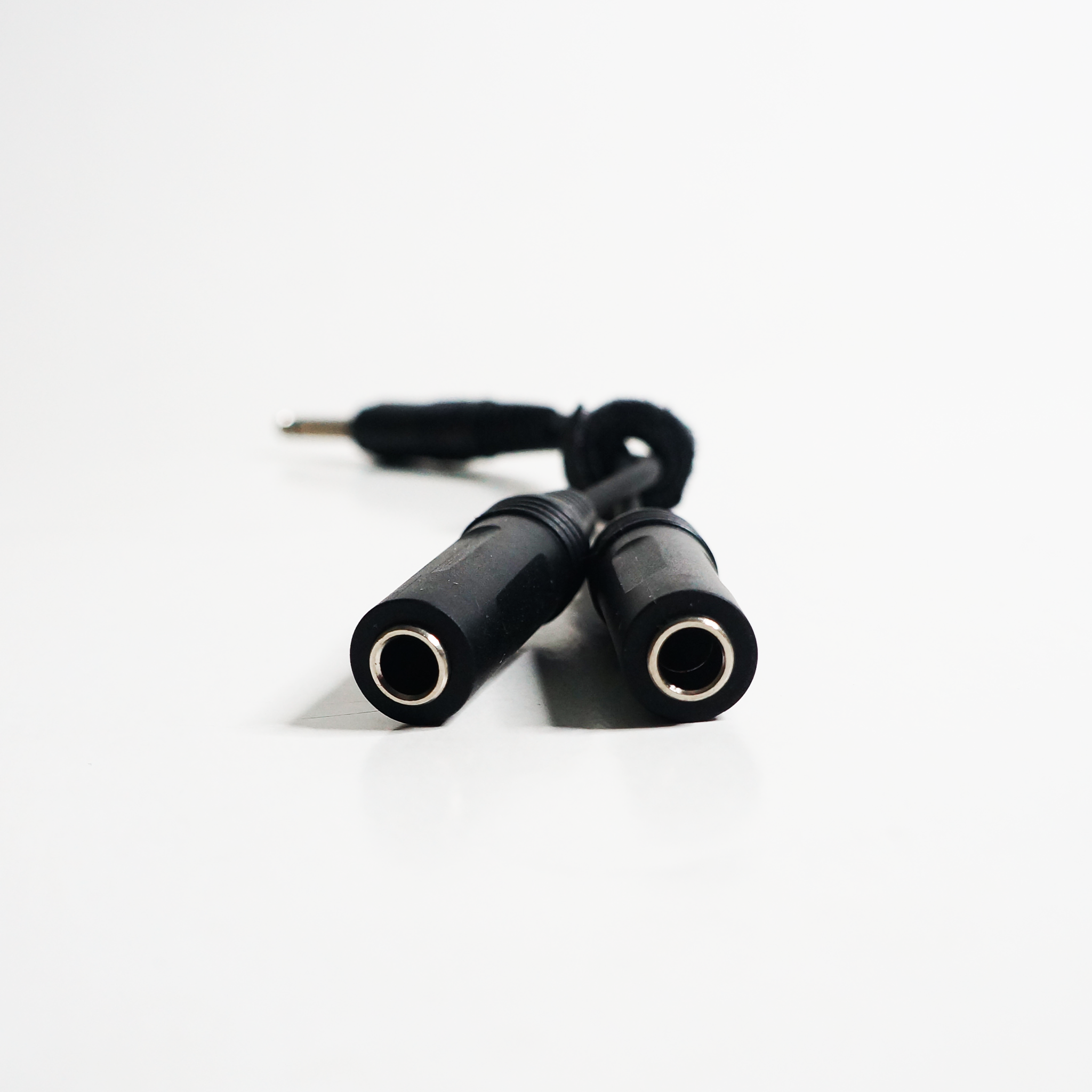 Soundking BJJ422 Mono TS to 2 Female TS Y-Cable